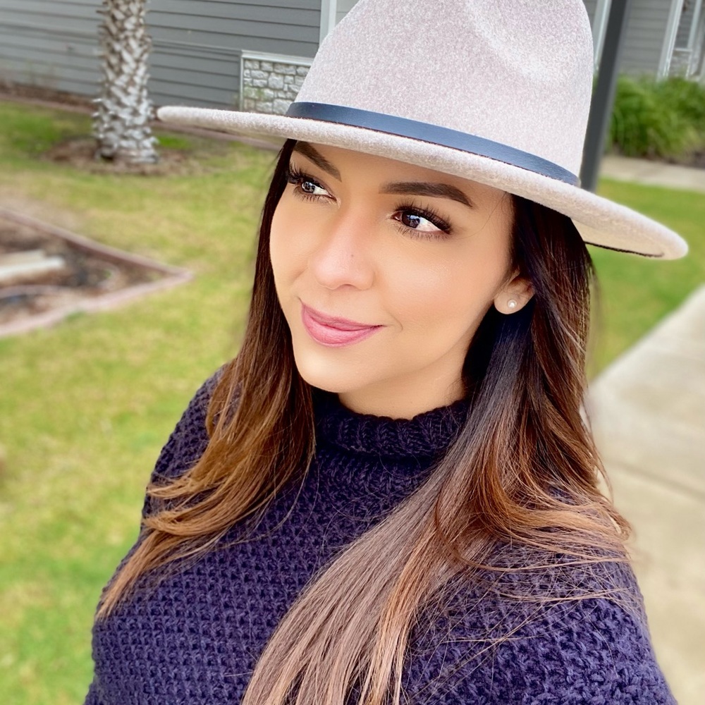 Meet your Posher, Leah